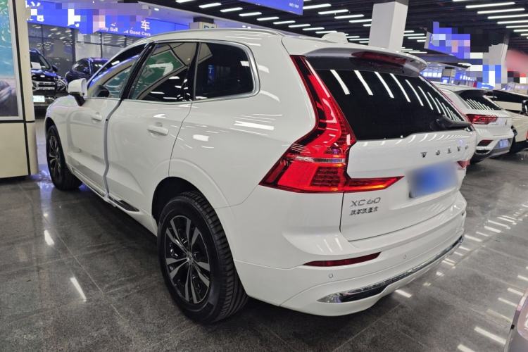 Used Volvo XC60 2025 B5 4x4 Smart Luxury Edition Rear Left 45 Deg