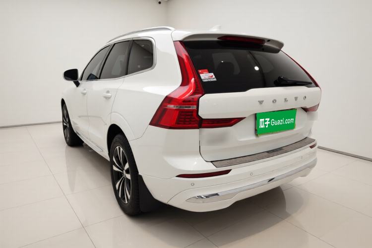 Used Volvo XC60 2025 B5 4x4 Smart Luxury Edition Rear Left 45 Deg