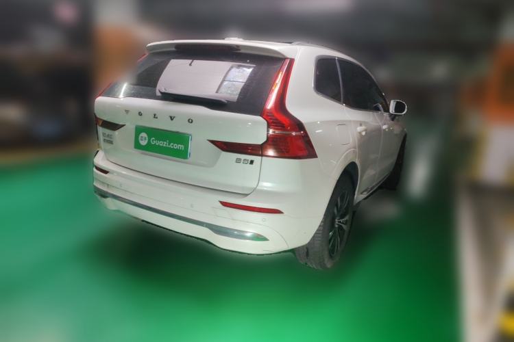 Used Volvo XC60 2025 B5 4x4 Smart Luxury Edition Rear Right 45 Deg