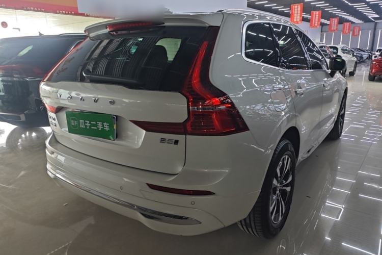 Used Volvo XC60 2025 B5 4x4 Smart Luxury Edition Rear Right 45 Deg