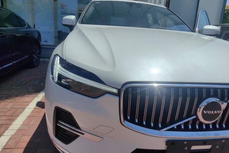 Used Volvo XC60 2025 B5 Four-Wheel Drive Smart & Advanced Luxury Edition Right Front Headlight