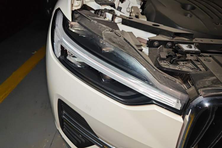 Used Volvo XC60 2025 B5 Four-Wheel Drive Smart & Advanced Luxury Edition Right Front Headlight