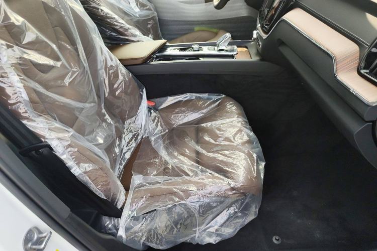 Used Volvo XC60 2025 B5 Four-Wheel Drive Smart & Advanced Luxury Edition Right Front Seat