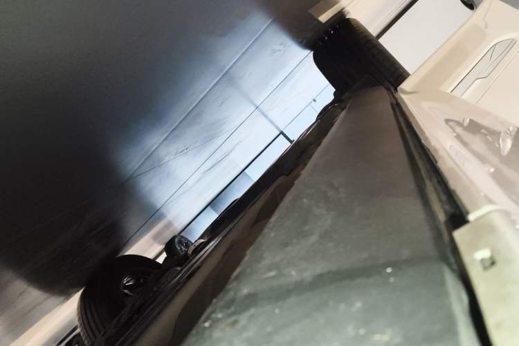 Used Volvo XC60 2025 B5 Four-Wheel Drive Smart & Advanced Luxury Edition Right Side Sill