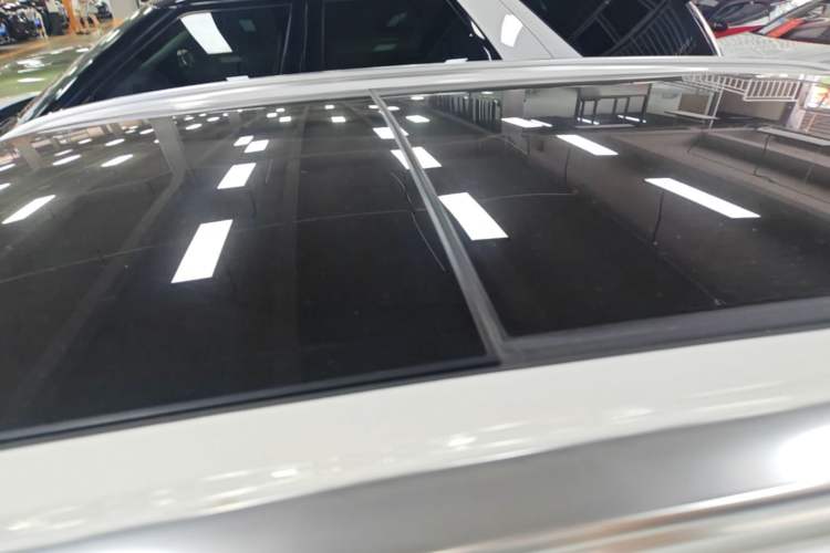 Used Volvo XC60 2025 B5 4x4 Smart Luxury Edition Roof
