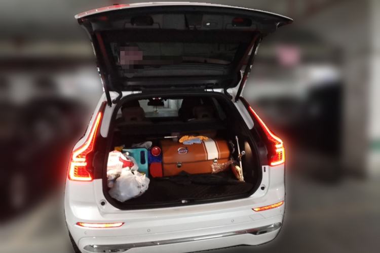 Used Volvo XC60 2025 B5 4x4 Smart Luxury Edition Trunk