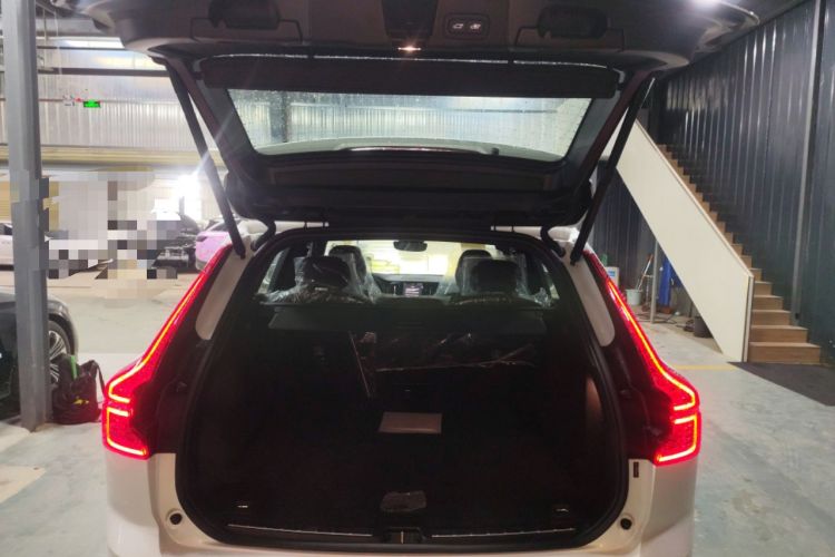 Used Volvo XC60 2025 B5 Four-Wheel Drive Smart & Advanced Luxury Edition Trunk
