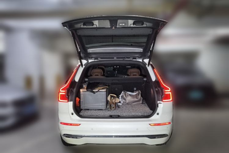 Used Volvo XC60 2025 B5 Four-Wheel Drive Smart & Advanced Luxury Edition Trunk