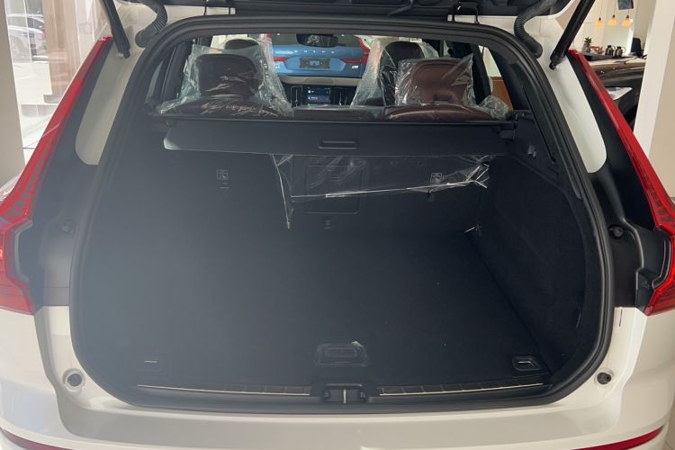 Used Volvo XC60 2025 B5 Four-Wheel Drive Smart & Advanced Luxury Edition Trunk