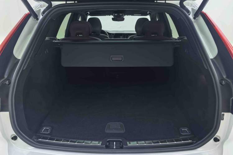 Used Volvo XC60 2025 B5 Four-Wheel Drive Smart & Advanced Luxury Edition Trunk