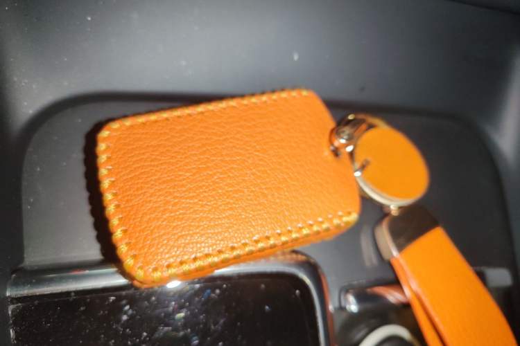 Used Volvo XC60 2025 B5 4x4 Smart Luxury Edition Vehicle Key