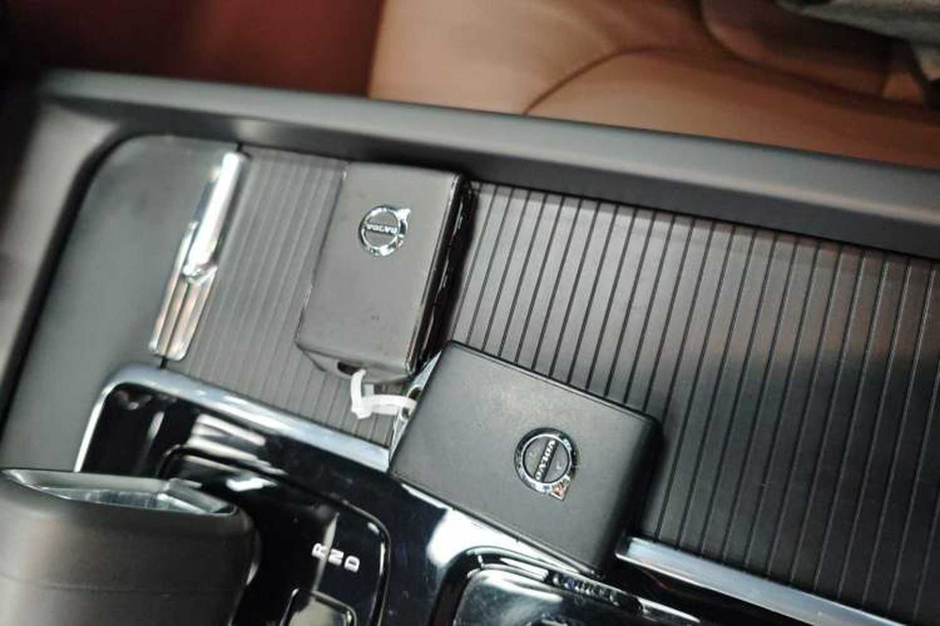 Used Volvo XC60 2025 B5 4x4 Smart Luxury Edition Vehicle Key