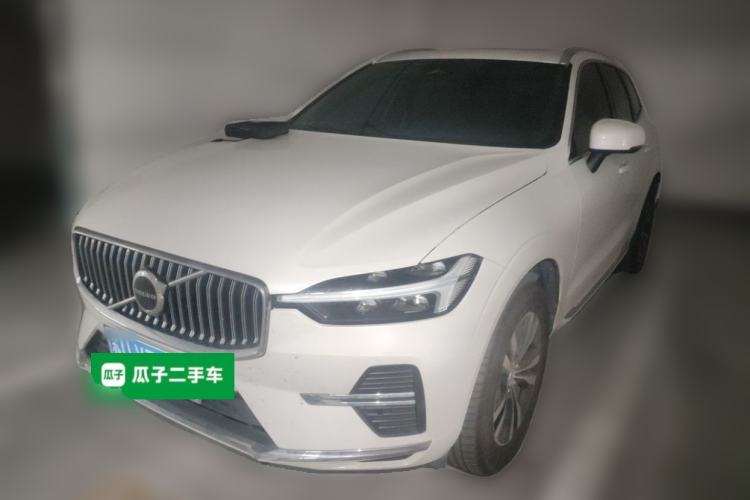 Volvo XC60 2025 B5 4x4 Smart Luxury Edition