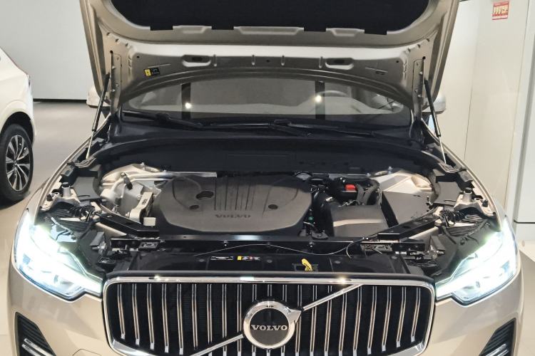 Used Volvo XC60 2025 B5 Four-Wheel Drive Smart & Advanced Luxury Edition Engine Bay
