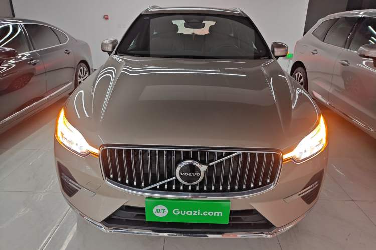 Used Volvo XC60 2025 B5 Four-Wheel Drive Smart & Advanced Luxury Edition Exterior 1
