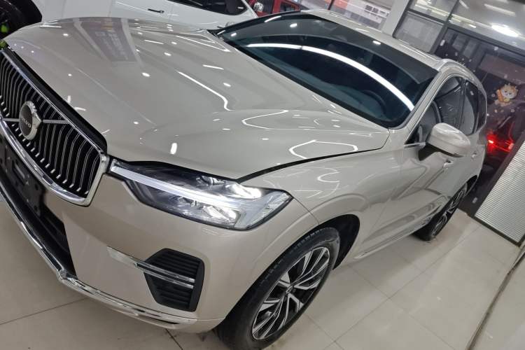 Used Volvo XC60 2025 B5 Four-Wheel Drive Smart & Advanced Luxury Edition Exterior 3