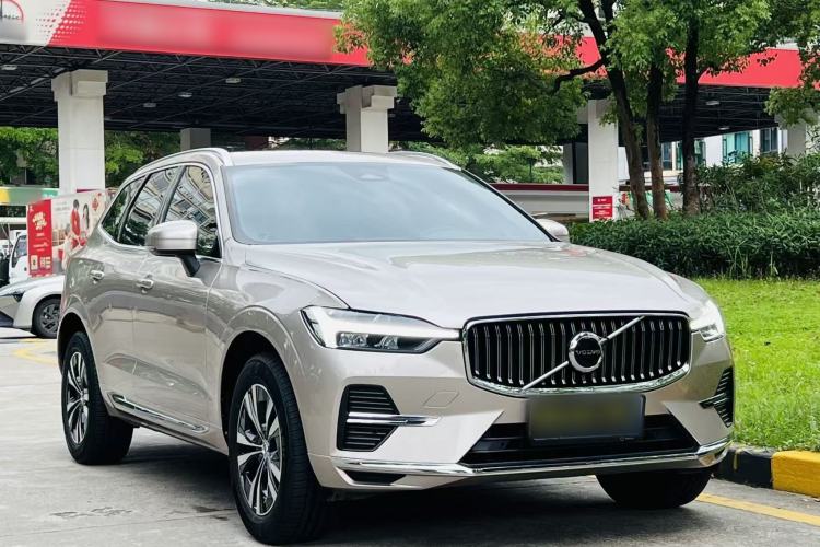 Used Volvo XC60 2025 B5 4x4 Smart Luxury Edition Exterior 3
