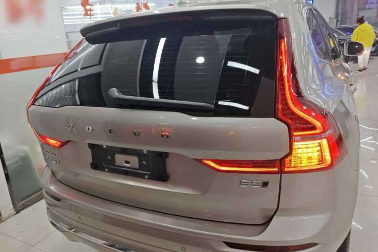 Used Volvo XC60 2025 B5 Four-Wheel Drive Smart & Advanced Luxury Edition Exterior 4