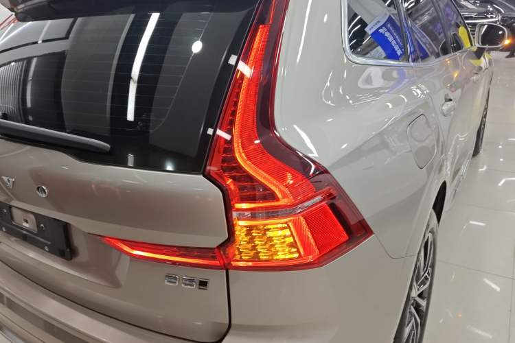 Used Volvo XC60 2025 B5 Four-Wheel Drive Smart & Advanced Luxury Edition Exterior 6