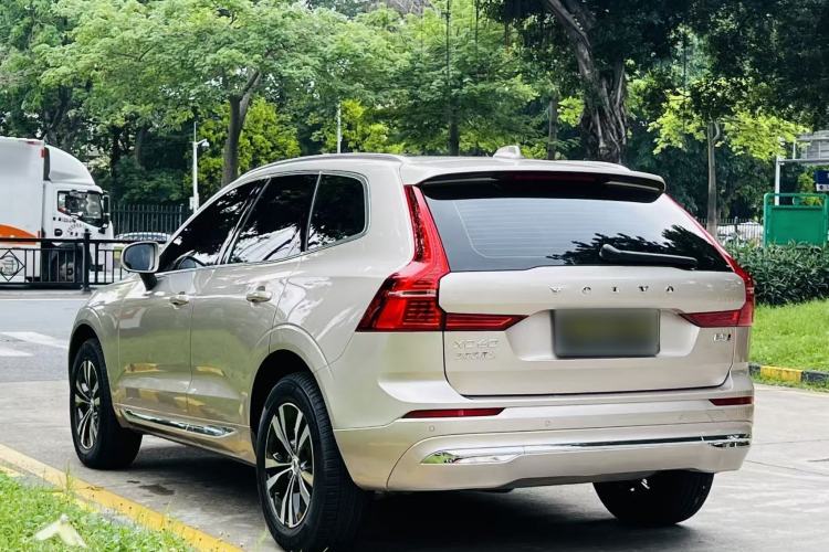 Used Volvo XC60 2025 B5 4x4 Smart Luxury Edition Exterior 7