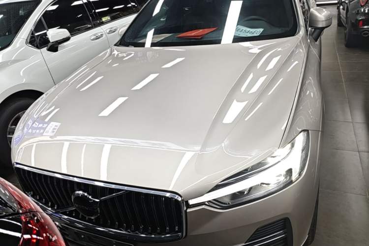 Used Volvo XC60 2025 B5 4x4 Smart Luxury Edition Front