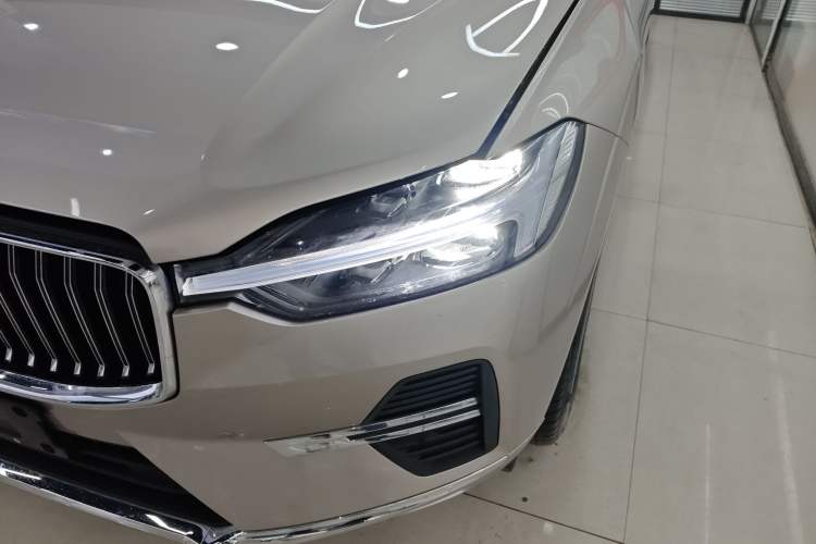 Used Volvo XC60 2025 B5 Four-Wheel Drive Smart & Advanced Luxury Edition Left Front Headlight