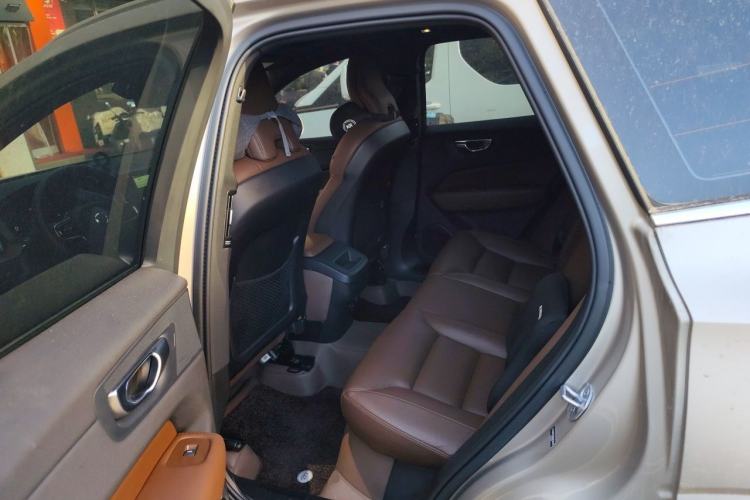 Used Volvo XC60 2025 B5 Four-Wheel Drive Smart & Advanced Luxury Edition Left Rear Seat