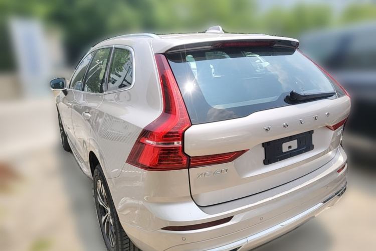Used Volvo XC60 2025 B5 4x4 Smart Luxury Edition Rear Left 45 Deg