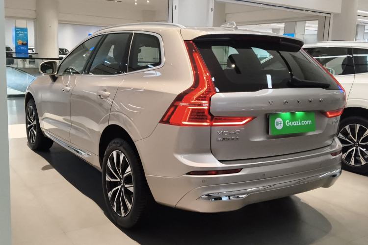 Used Volvo XC60 2025 B5 Four-Wheel Drive Smart & Advanced Luxury Edition Rear Left 45 Deg
