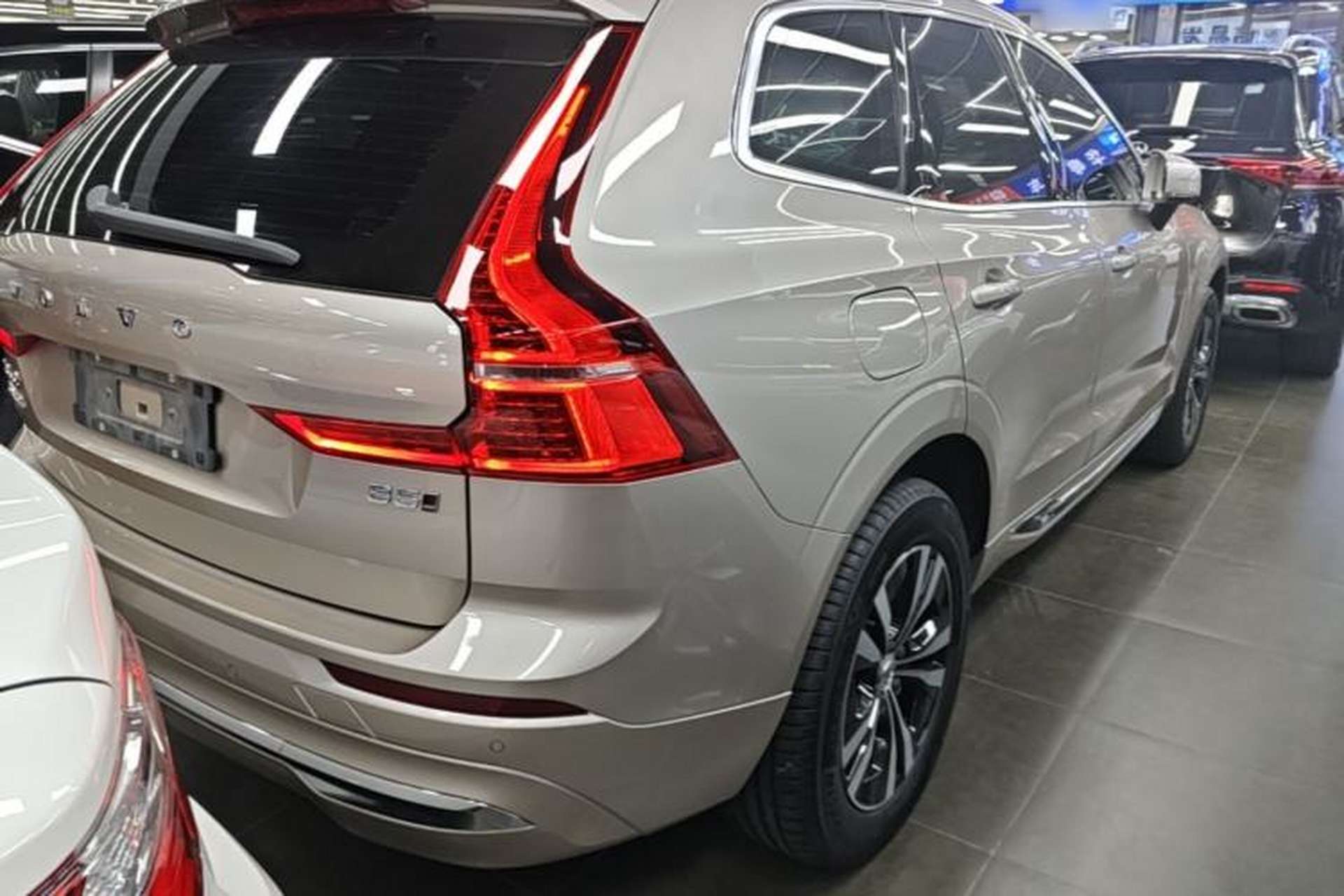 Used Volvo XC60 2025 B5 4x4 Smart Luxury Edition Rear Right 45 Deg