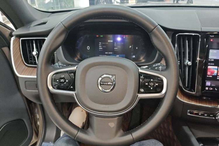 Used Volvo XC60 2025 B5 Four-Wheel Drive Smart & Advanced Luxury Edition Steering Wheel