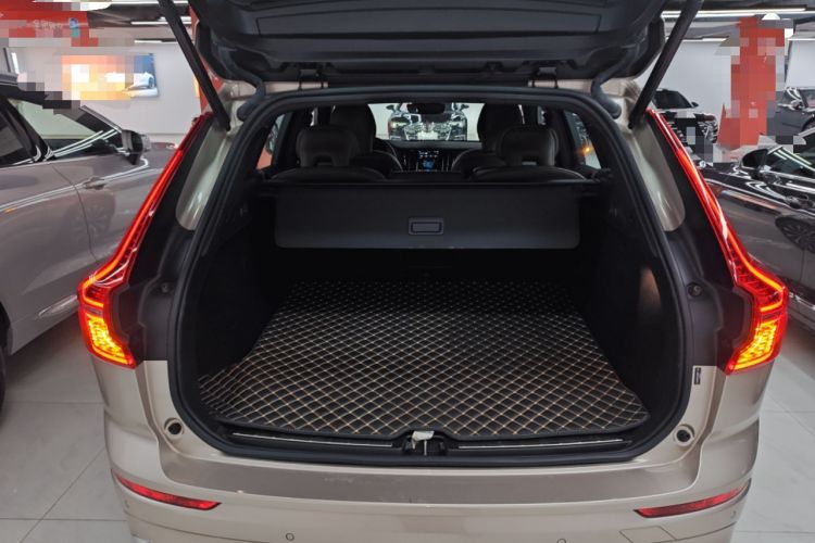 Used Volvo XC60 2025 B5 Four-Wheel Drive Smart & Advanced Luxury Edition Trunk