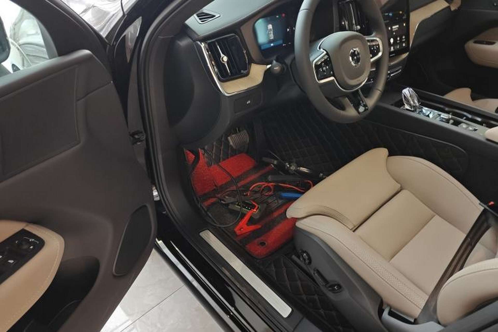 Used Volvo XC60 2026 B5 4x4 Smart Luxury Edition Driver Seat