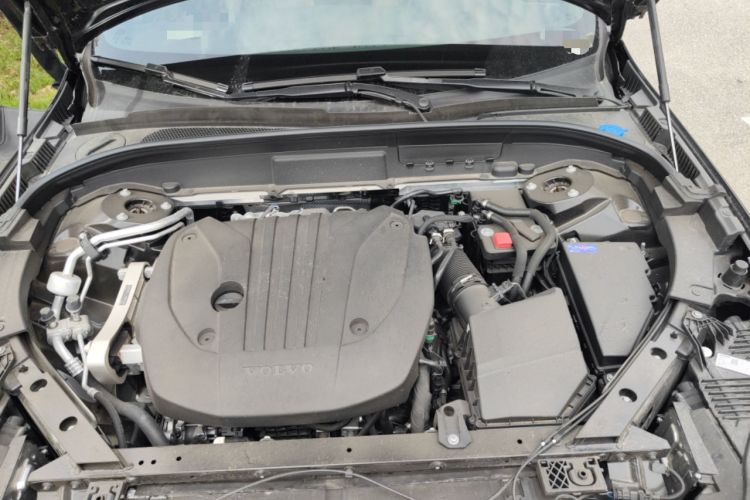 Used Volvo XC60 2026 B5 4x4 Smart Luxury Edition Engine Bay