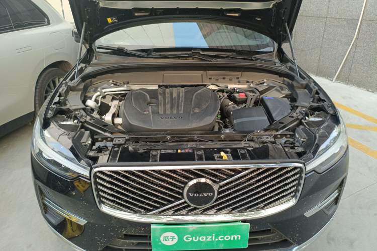 Used Volvo XC60 2026 B5 4x4 Smart Luxury Edition Engine Bay