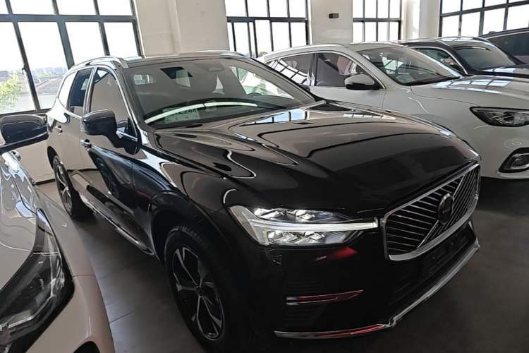 Used Volvo XC60 2026 B5 4x4 Smart Luxury Edition Exterior 1