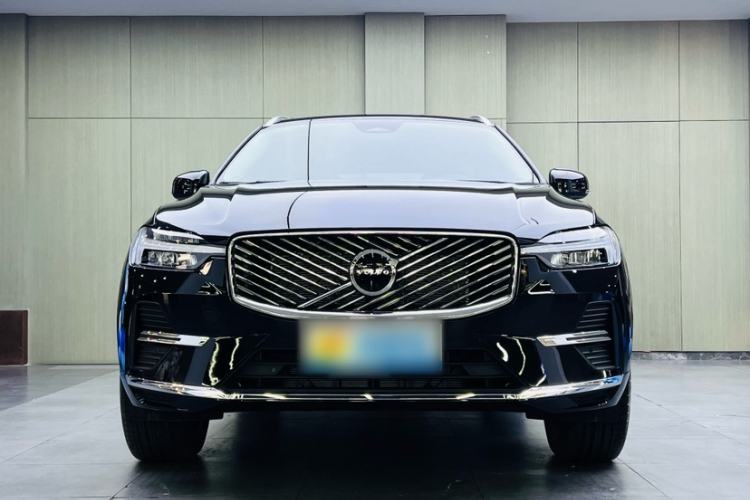 Used Volvo XC60 2026 B5 4x4 Smart Luxury Edition Exterior 12