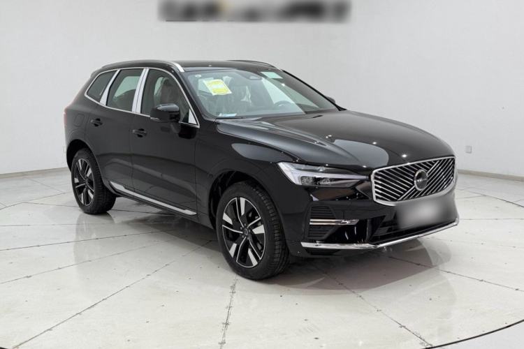 Used Volvo XC60 2026 B5 4x4 Smart Luxury Edition Exterior 2