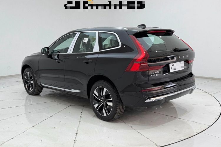Used Volvo XC60 2026 B5 4x4 Smart Luxury Edition Exterior 3