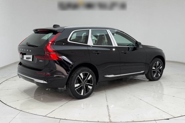 Used Volvo XC60 2026 B5 4x4 Smart Luxury Edition Exterior 5