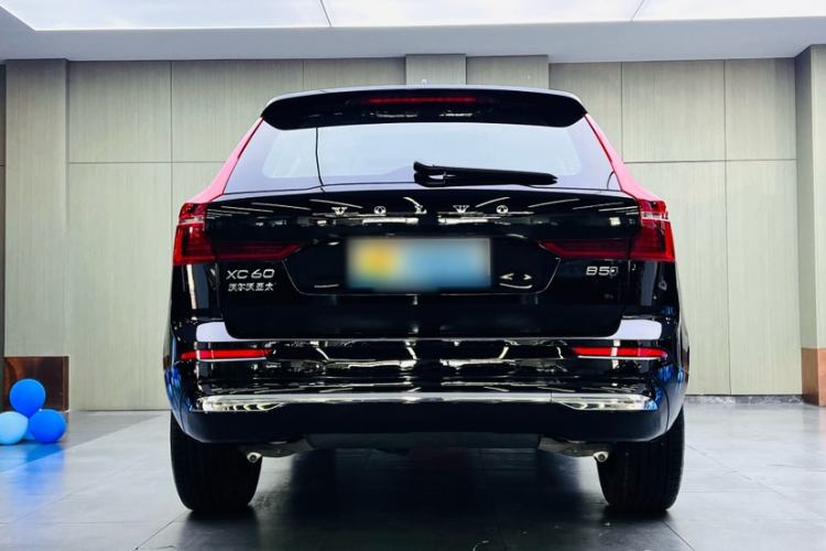 Used Volvo XC60 2026 B5 4x4 Smart Luxury Edition Exterior 6