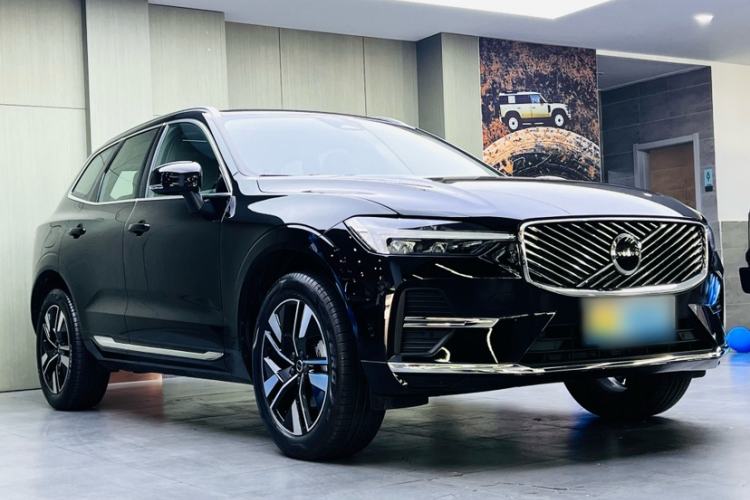 Used Volvo XC60 2026 B5 4x4 Smart Luxury Edition Exterior 7