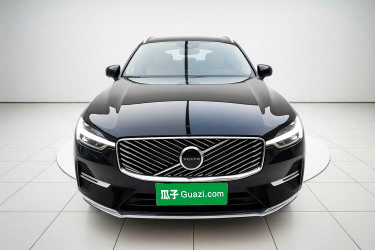 Used Volvo XC60 2026 B5 4x4 Smart Luxury Edition Front