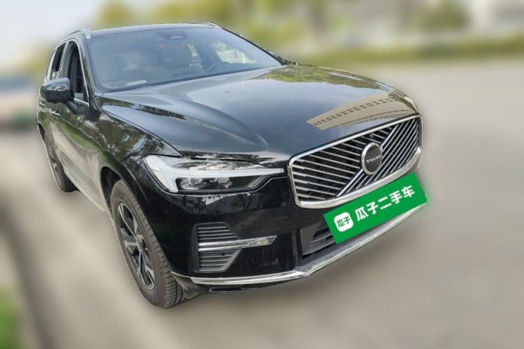 Used Volvo XC60 2026 B5 4x4 Smart Luxury Edition Front Right 45 Deg