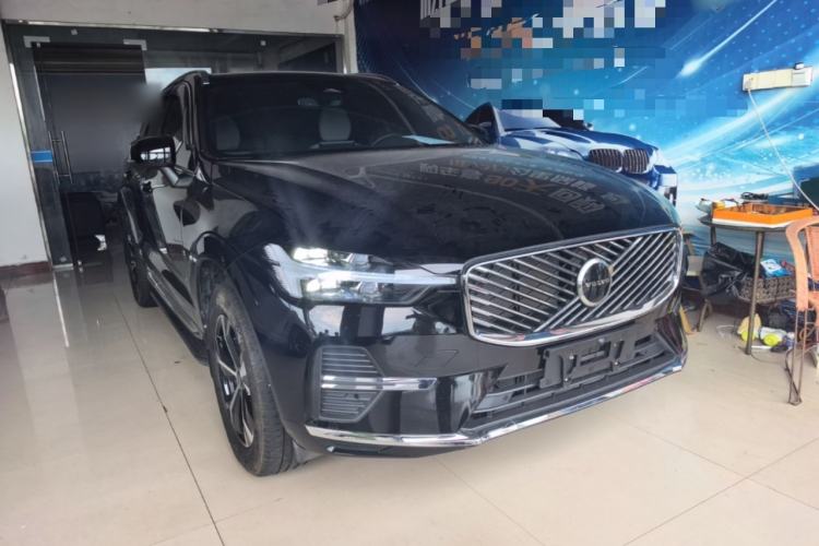 Used Volvo XC60 2026 B5 4x4 Smart Luxury Edition Front Right 45 Deg
