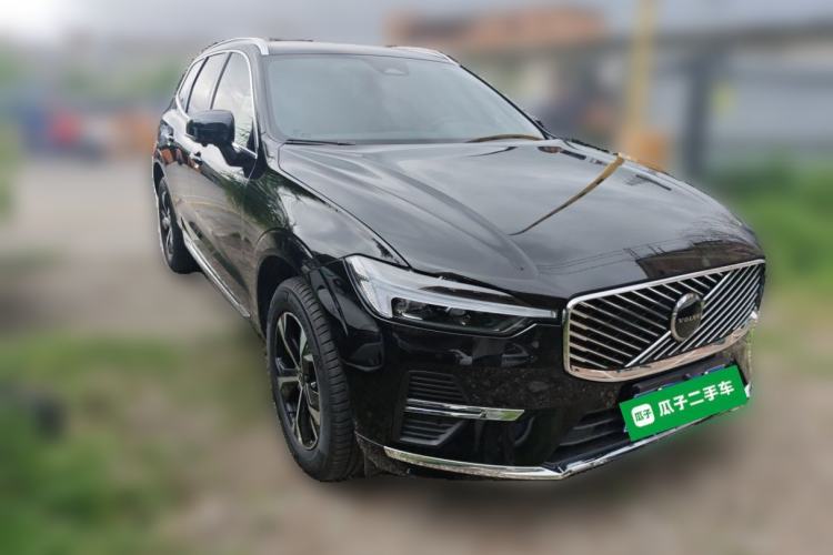 Used Volvo XC60 2026 B5 4x4 Smart Luxury Edition Front Right 45 Deg