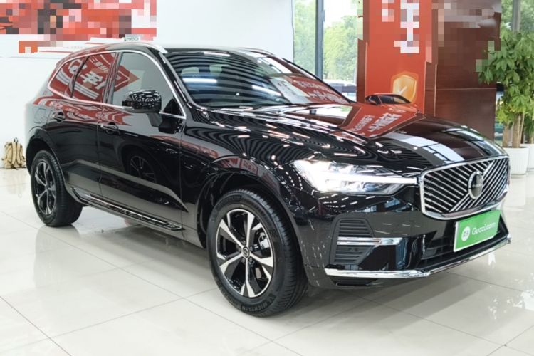 Used Volvo XC60 2026 B5 4x4 Smart Luxury Edition Front Right 45 Deg
