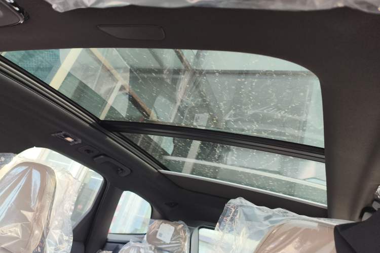 Used Volvo XC60 2026 B5 4x4 Smart Luxury Edition Headliner