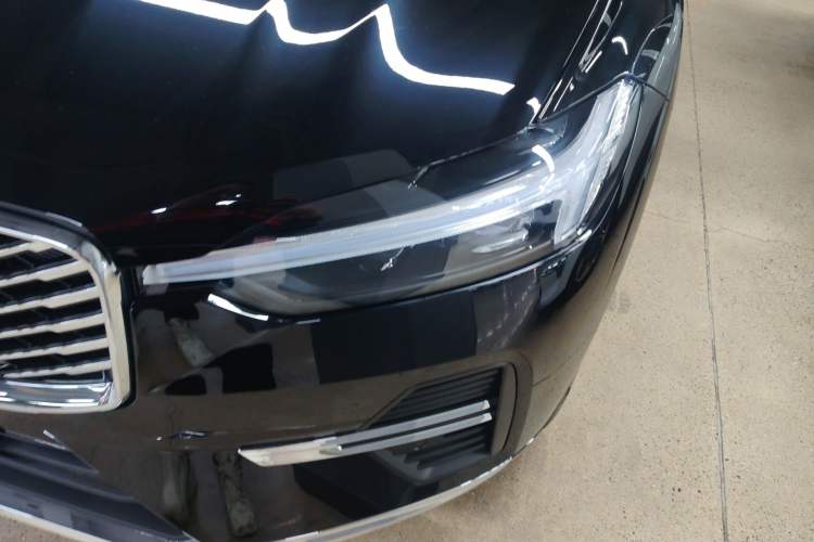 Used Volvo XC60 2026 B5 4x4 Smart Luxury Edition Left Front Headlight
