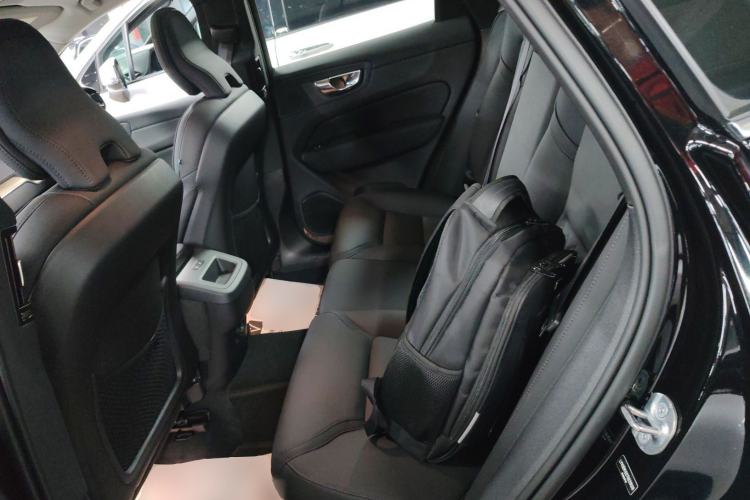 Used Volvo XC60 2026 B5 4x4 Smart Luxury Edition Left Rear Seat